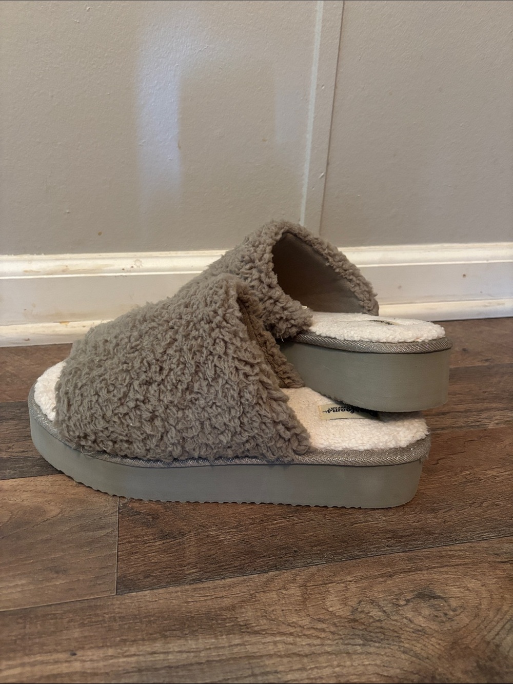 dearfoams Taupe Plush Slide Slippers/clogs for Women 9-10